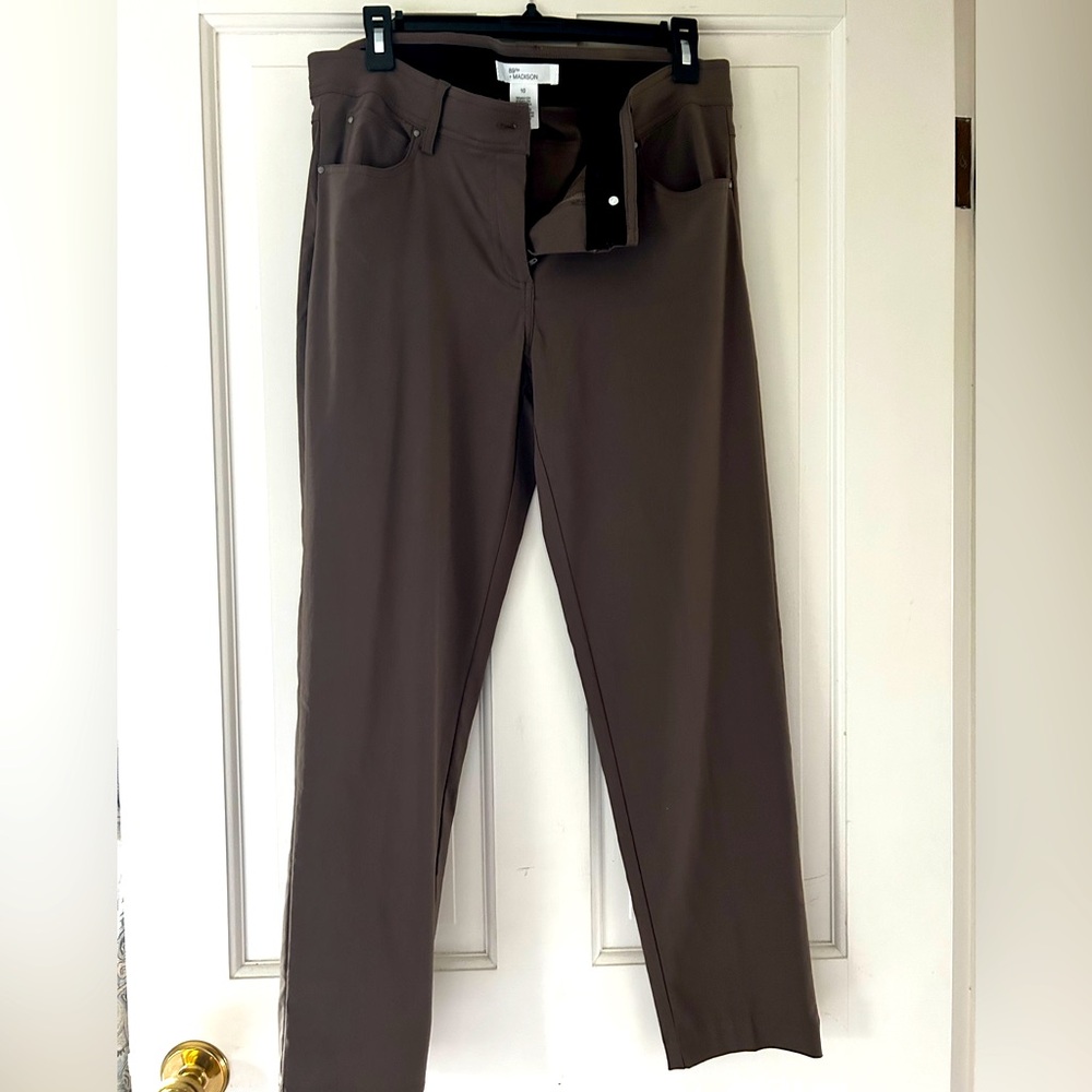 Brown cropped dress pants